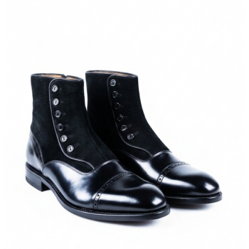 BLACK ANCKLE BOOTS MODEL...