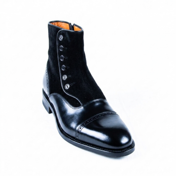BLACK ANCKLE BOOTS MODEL... 2