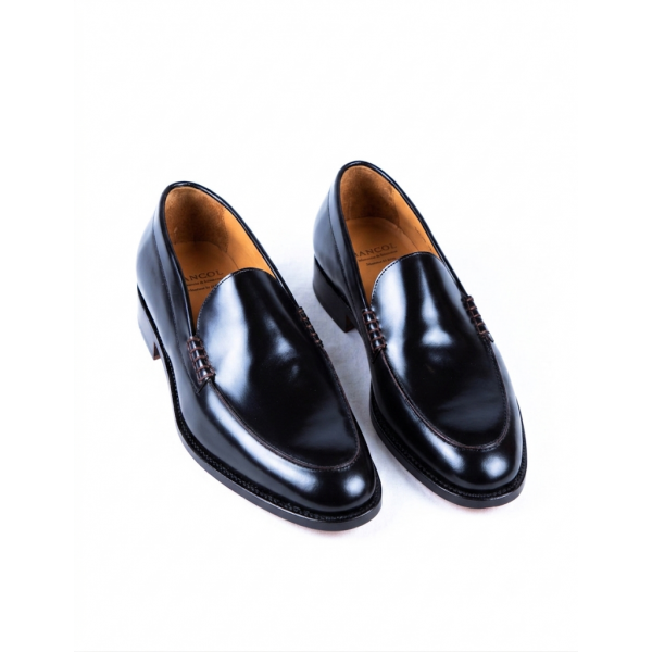 BLACK SHOES MODEL 742