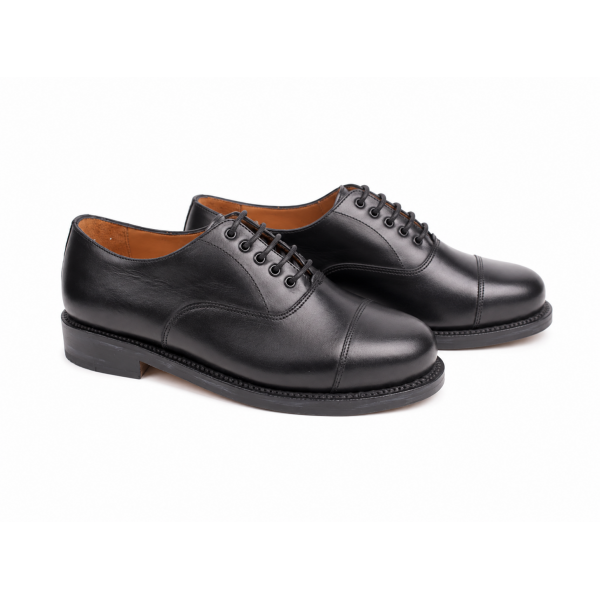 BLACK SHOES MODEL 748